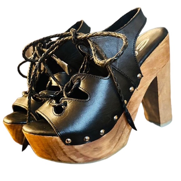 Black leather wedges - Picture 1 of 4